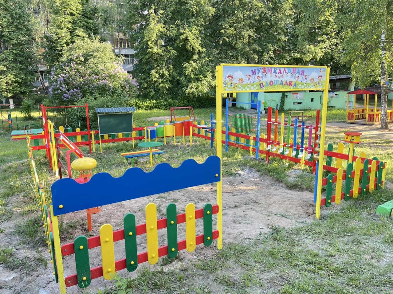 Игровая площадка в детском саду (36 фото)